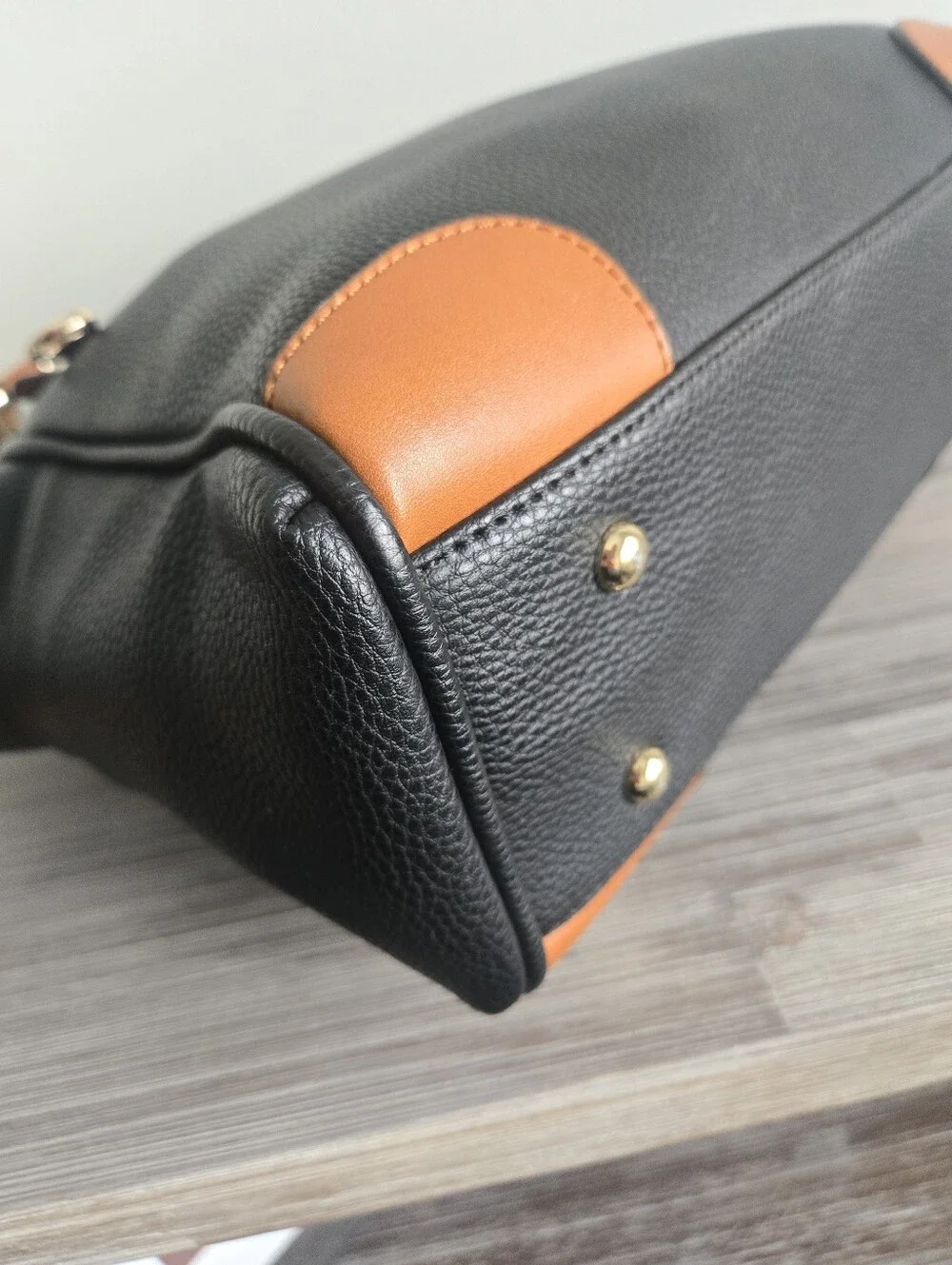 Stauer Black & Tan Shoulder Bag Gold Logo Large Satchel Tote